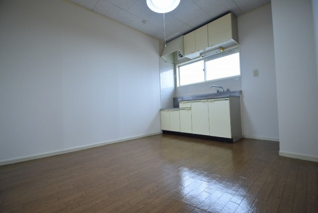 市川グリーンハイツ第一の居間・リビング|6帖ダイニング