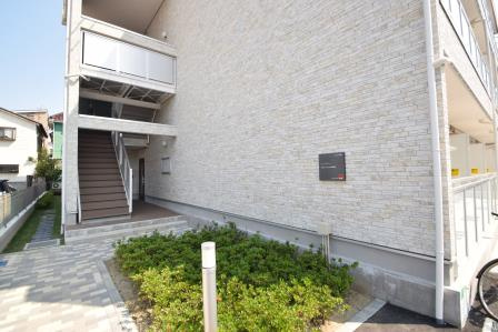 リブリ・ラ　サンサリテ西船橋のエントランス|敷地が広くて便利です