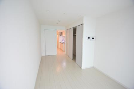 リブリ・ラ　サンサリテ西船橋の居間・リビング|広い居室です