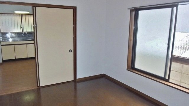 ベルーライト２１の居間・リビング|閑静な住宅街です