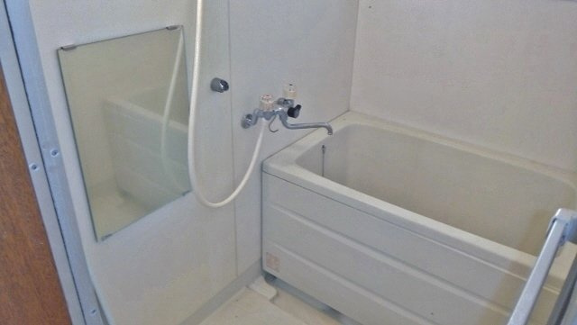 ベルーライト２１の浴室|鏡付きは嬉しいですよね