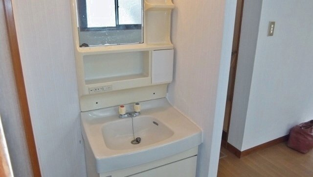 ベルーライト２１の洗面所|独立洗面台です