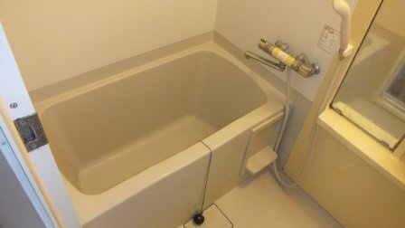 ＷＩＺの浴室|浴室は鏡付きです