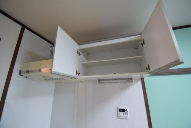 Ｃａｓａ25の設備|キッチン上部に棚付いています
