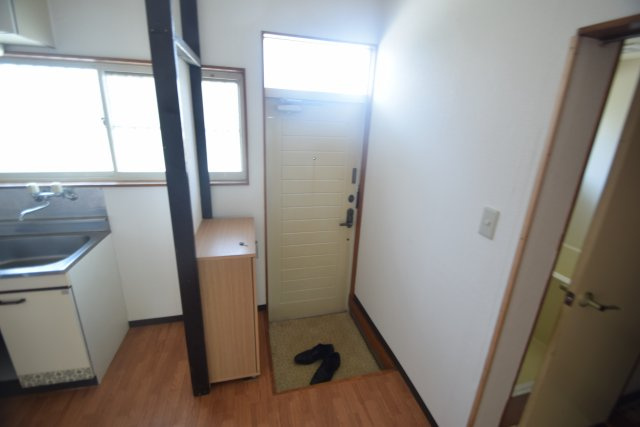 シュロスＴＹの玄関|ゆったりとした玄関です