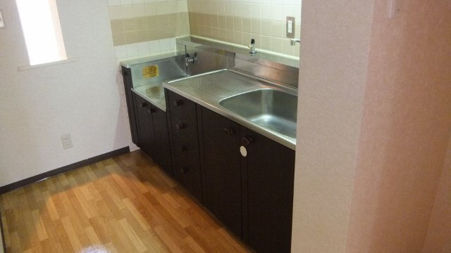 ゴールデンタウン岡崎のキッチン|ガスコンロ設置可能です。