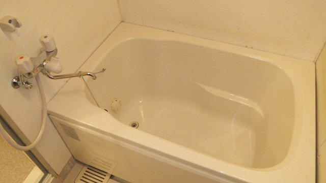 ゴールデンタウン岡崎の浴室|追い焚き付きです。