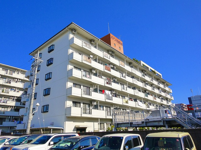 メゾン佐保B棟の外観|外観は落ち着いています