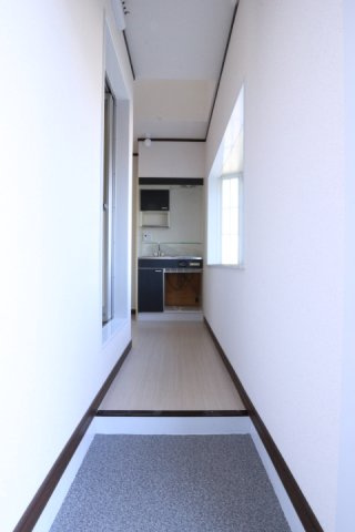 サンマリン平磯の玄関