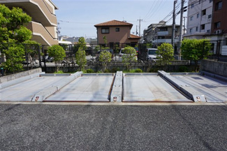 【駐車場】