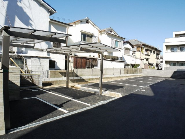 【駐車場】