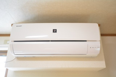 【その他】 | コーポラスパークタウンA | 洋室、キッチンどちらにもエアコンがあります。