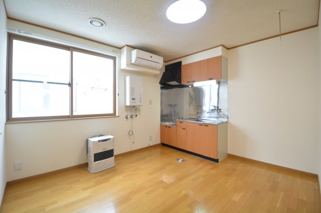 【居間・リビング】 | コーポラスパークタウンA | 使いやすいリビングです