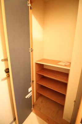 【玄関】 | ヴィバーチェレジデンス