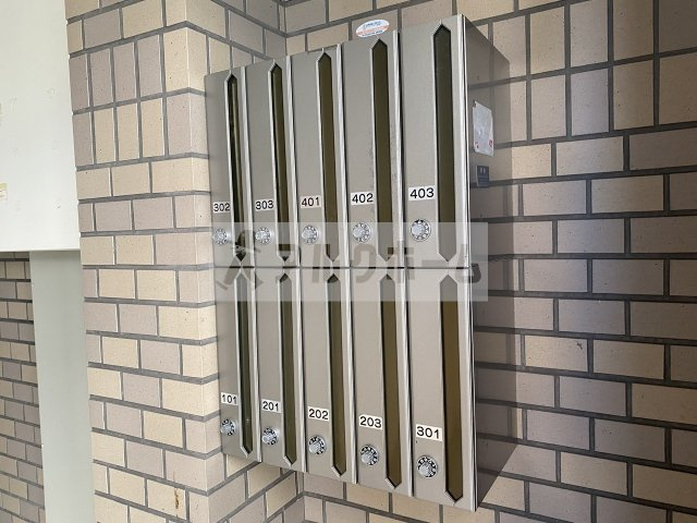 ストゥーディオ春日丘のその他共用部分|ストゥーディオ春日丘　集合ポスト
