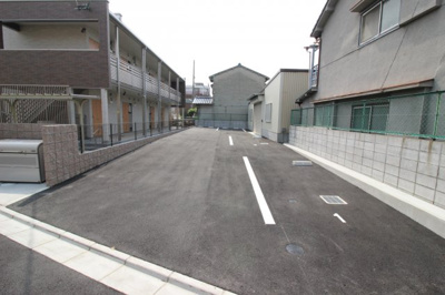 【駐車場】 | クレイノグランシャリオ