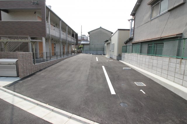 【駐車場】 | クレイノグランシャリオ