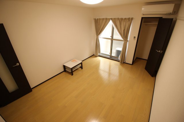 【洋室】 | クレイノグランシャリオ