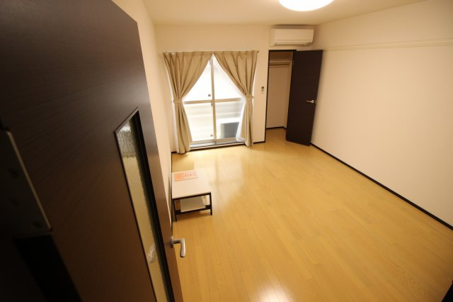 【寝室】 | クレイノグランシャリオ