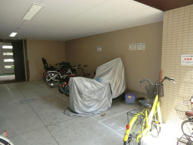 メゾントーワのその他共用部分|バイク置き場