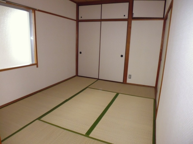 明神マンション3号の居間・リビング