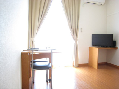 【居間・リビング】 | カームヒルズ | ２階以上はカーペットタイプ