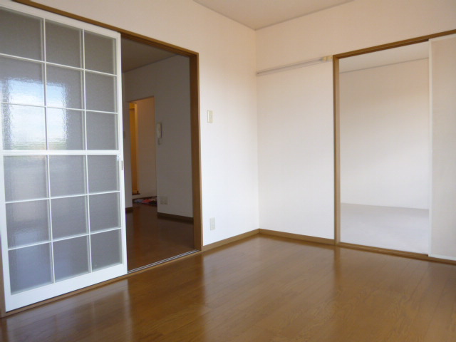 オークス金子Ａの居間・リビング|洋室