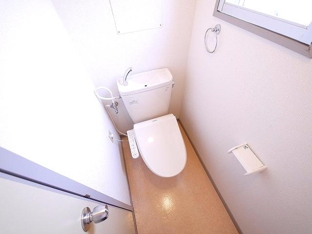 ヴィルドミール富雄のトイレ|ゆったりとした空間のトイレです