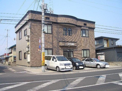 【外観】 | メゾンＩＺＵＭＩ | 駐車場ロードヒーテング