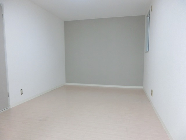 シェイーネ新高の居間・リビング