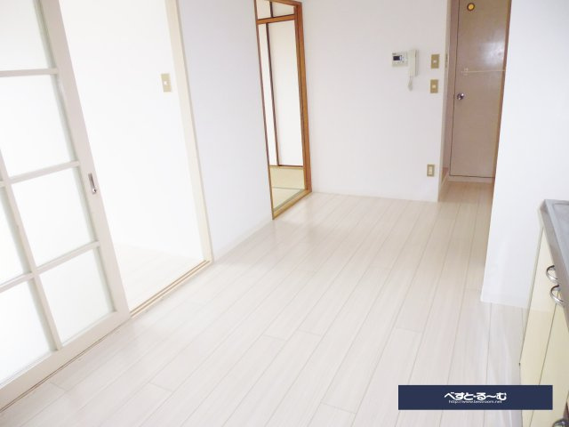 セオコート潤和の内装