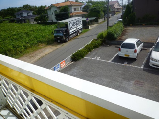 【駐車場】