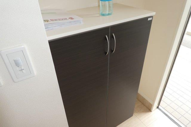 メイプルコートＢの内装|シューズボックス