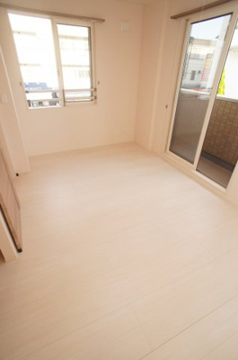 【内装】 | 白百合