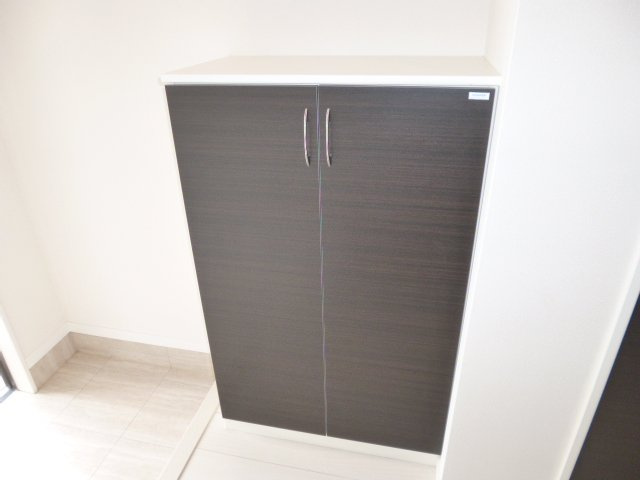 メイプルコートＡの内装|シューズボックス