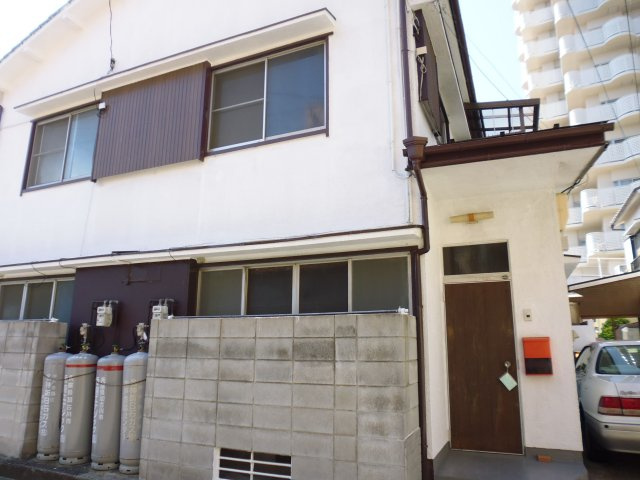 岸本貸家の外観