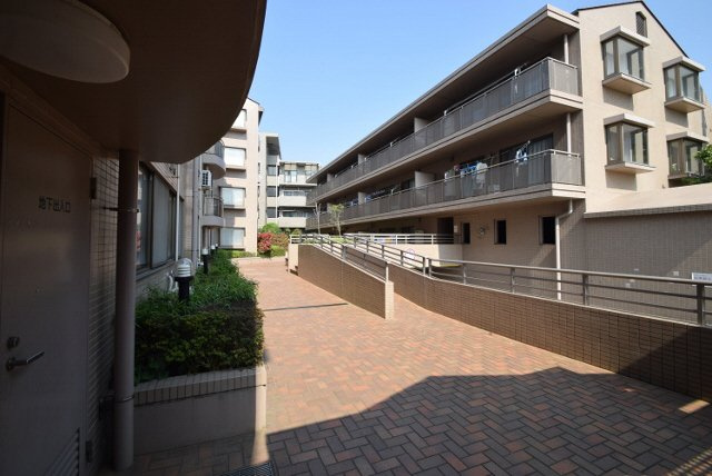 グロースメゾン海神Ａ・Ｂの外観|住環境良好な立地です