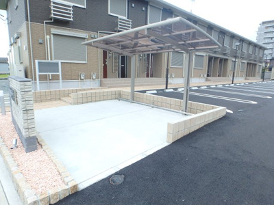 【駐車場】 | メゾン・ラフィーネ