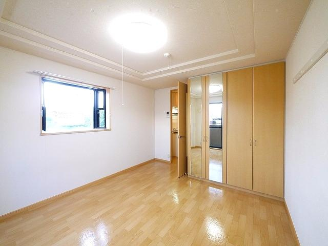 LEGACY学園前の内装|ゆったりした洋室です