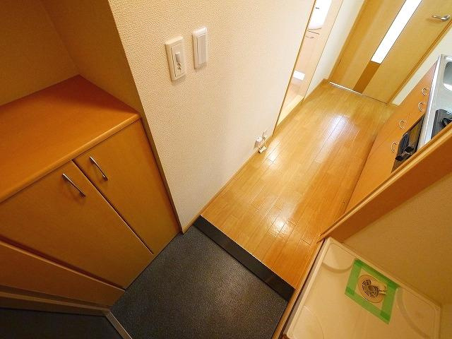 LEGACY学園前の玄関|落ち着いた玄関です