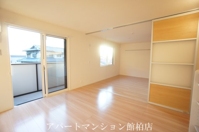 Regalo　Aの居間・リビング
