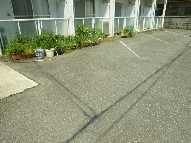 ブルースノーシラクニの駐車場