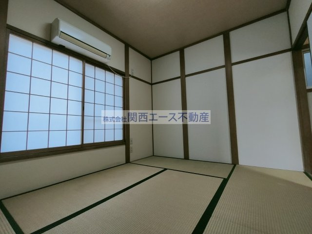 【居間・リビング】 | 布市町２丁目貸家