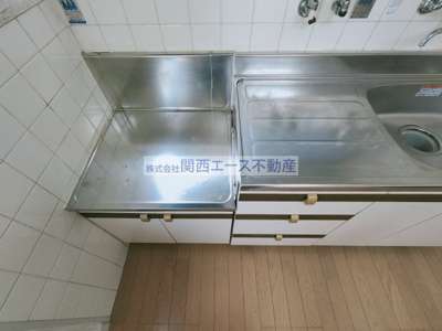  | 布市町２丁目貸家