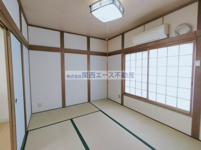 【居間・リビング】 | 布市町２丁目貸家