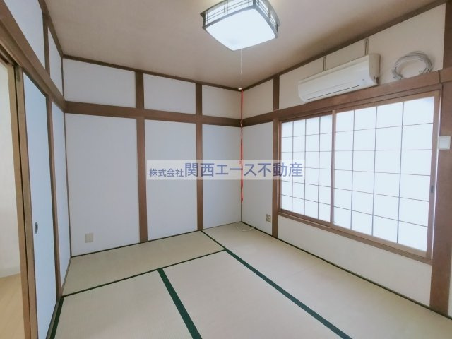 【居間・リビング】 | 布市町２丁目貸家