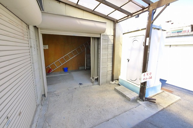 熊木倉庫の外観