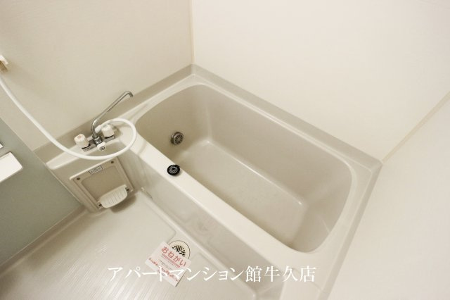 レジデンスさくら台Dの浴室|追い焚き給湯付きのお風呂♪
