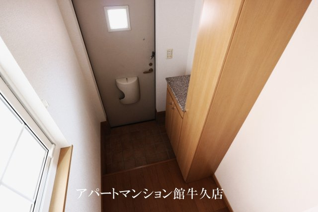 レジデンスさくら台Dの玄関|階段♪
