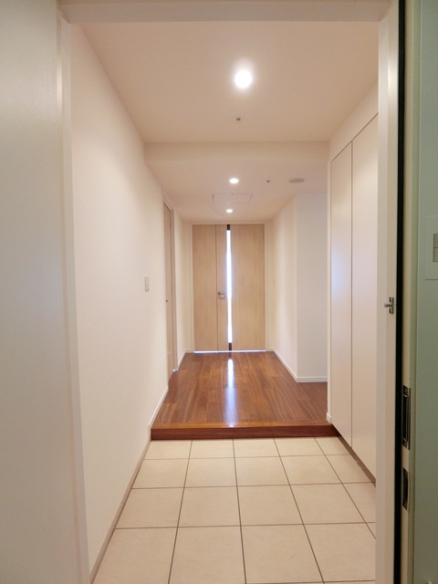 千代田区二番町の賃貸マンションの玄関